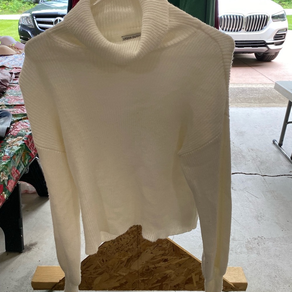urban outfitters sweater